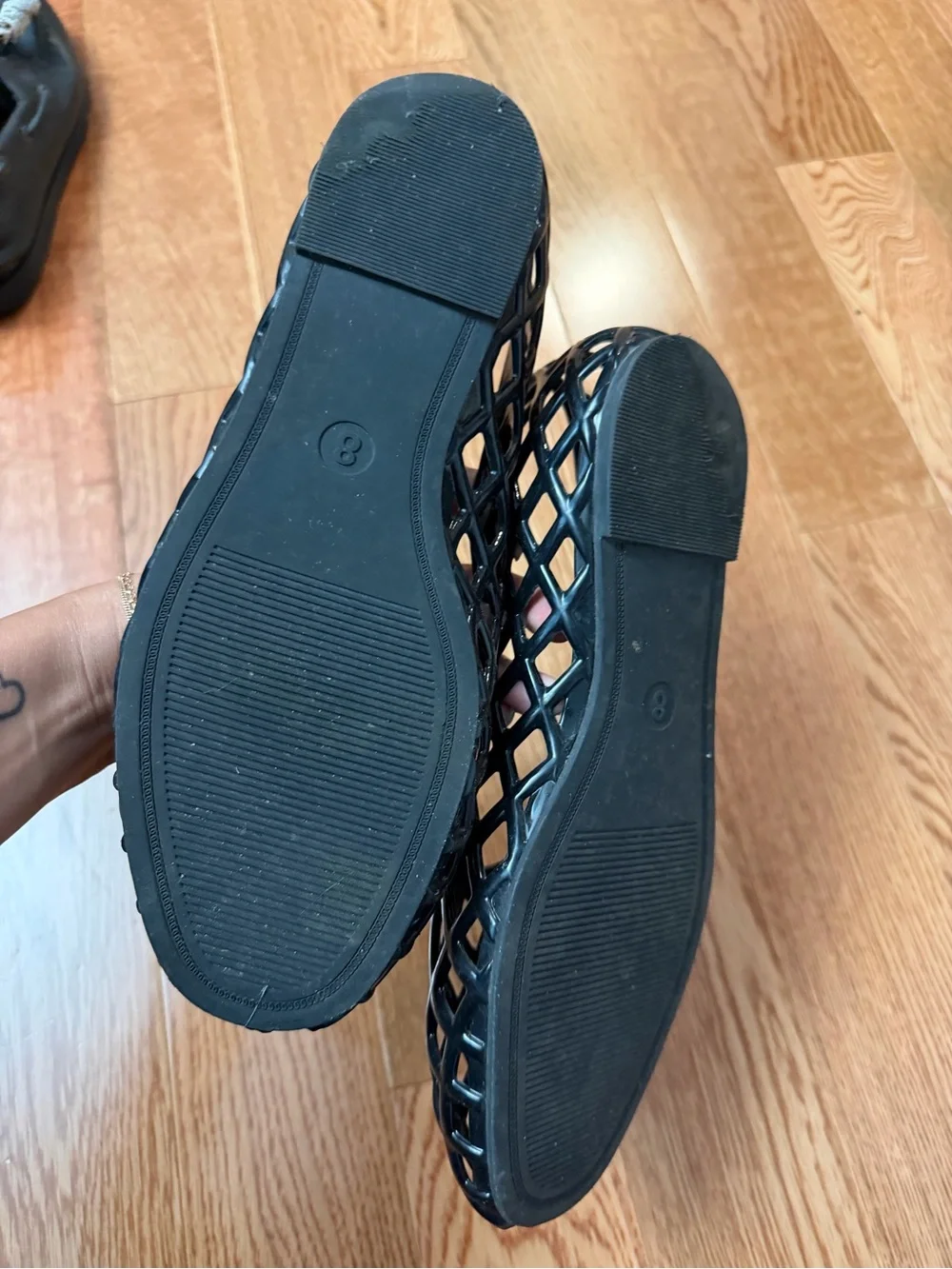 Old Navy Black Lattice Slip-On Flats - Women's - Picture 2 of 3